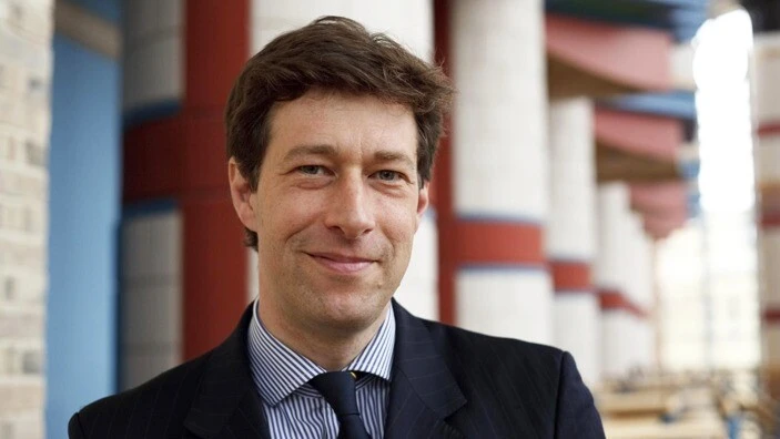 Avatar for Professor Simon Learmount